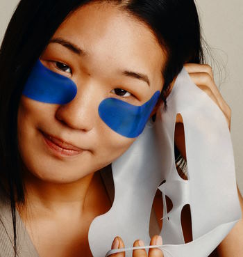 using reusable undereye masks